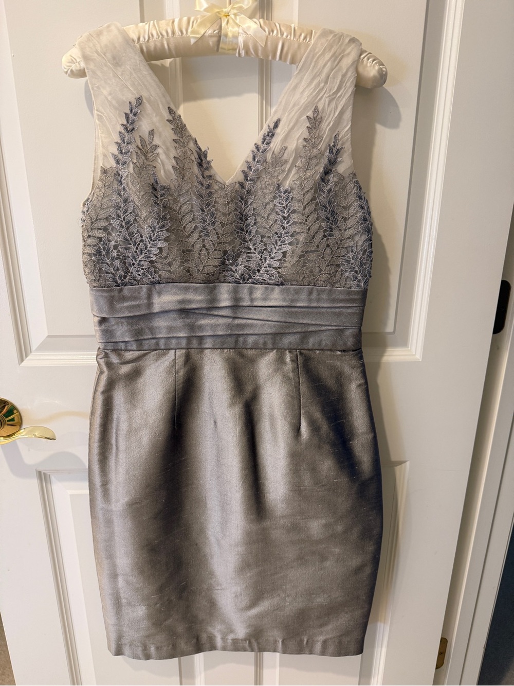 Kay Unger Silver and Ivory V-Neck Midi Dress